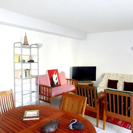 De 2 Chambres A A 50 M De La Plage Avec Piscine Partagee Et Terrasse Amenagee آجد
